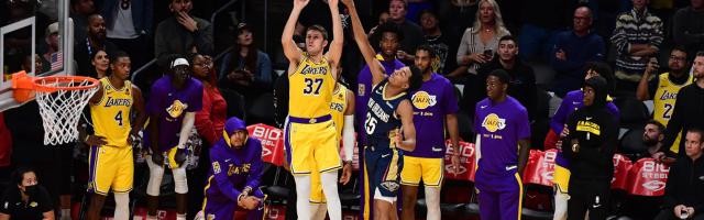 神射关键三分改变比赛走向 2连胜！湖人立命靠防守
